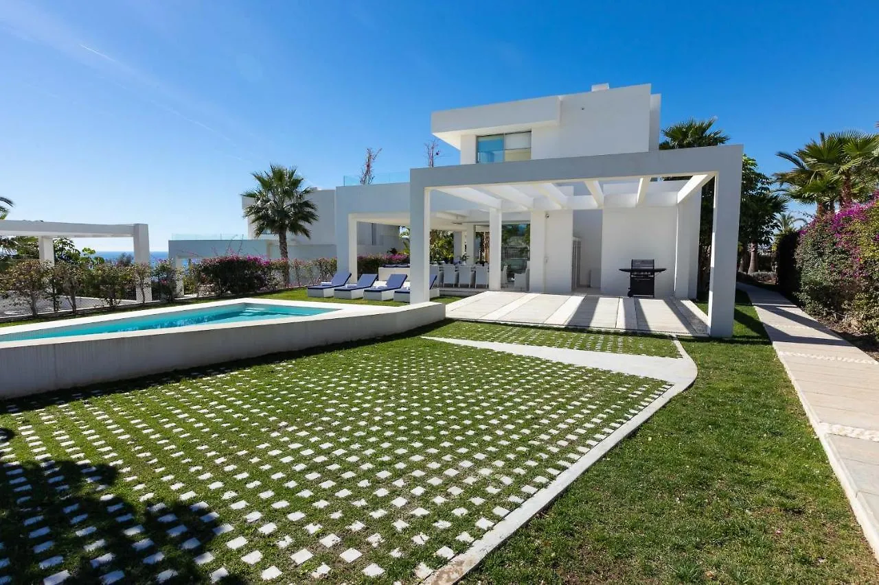La Finca Luxury Quiet Resort Marbella 0*,